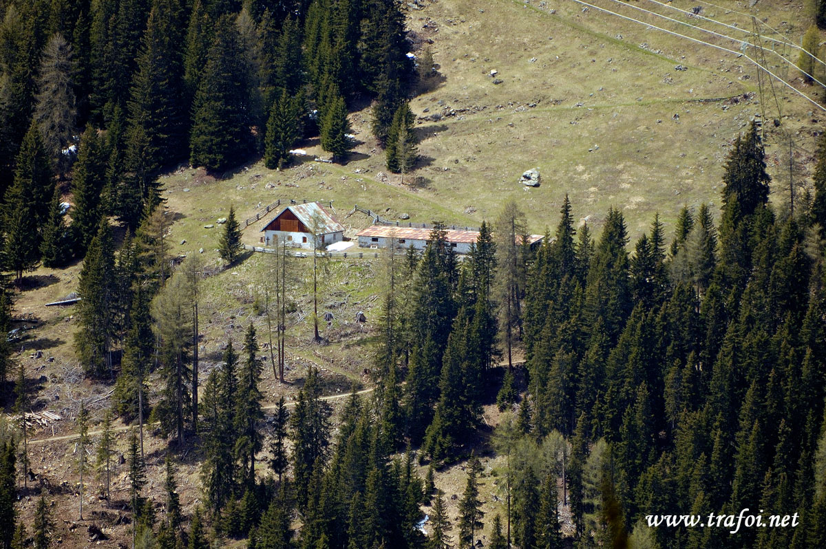 ../Escursioni2/Malghe_Tarres/Malga_di_Tarres.jpg