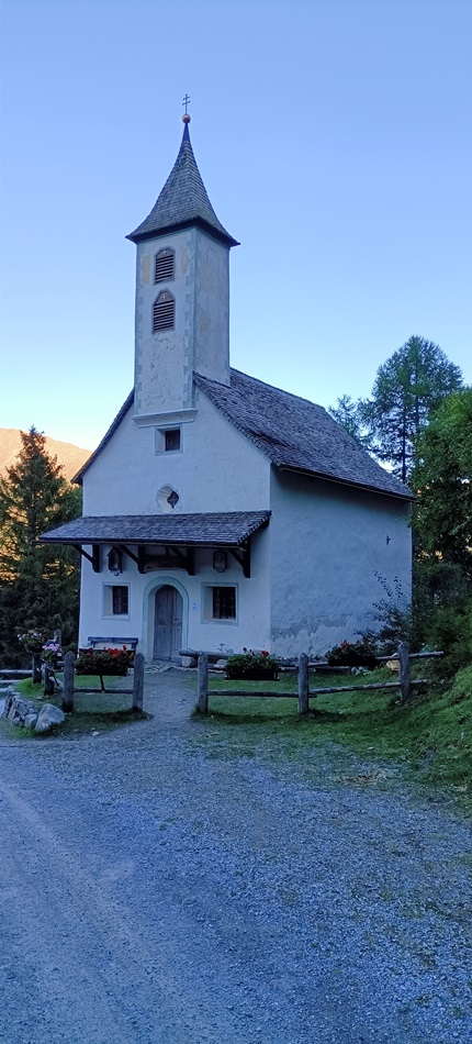 ../Escursioni2/Resia/Chiesa_S.Martino.jpg