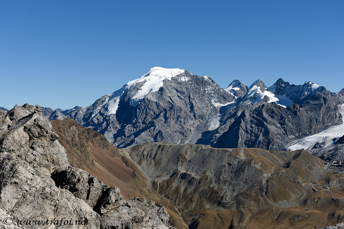 ../Escursioni2/Stelvio/002000bis.jpg