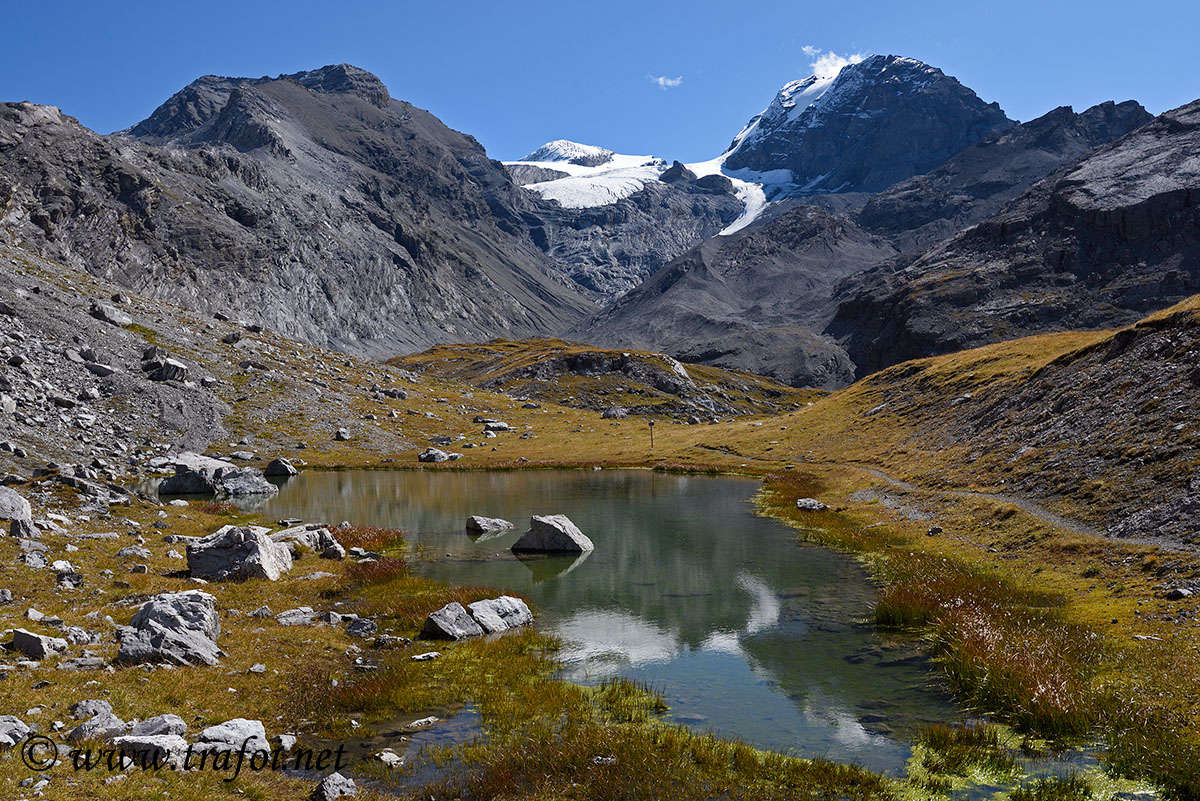 ../Escursioni2/Valle_Vitelli/Lago_Mot_012501.jpg
