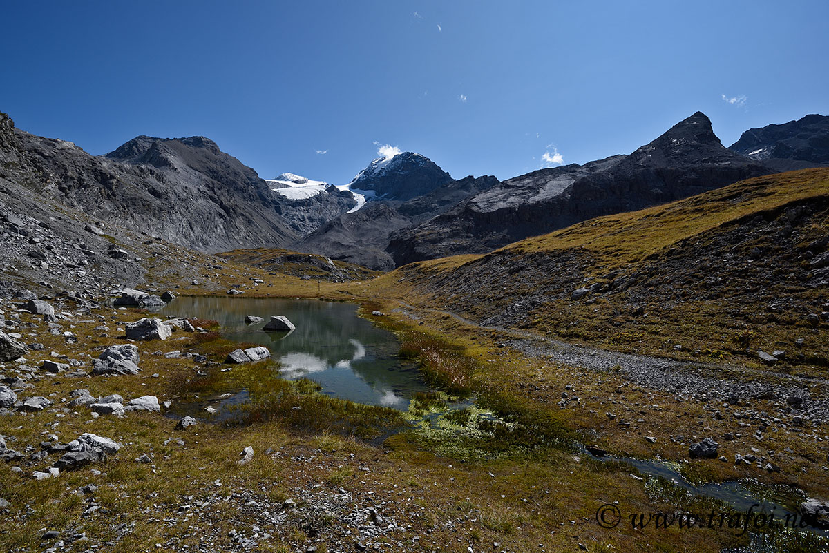 ../Escursioni2/Valle_Vitelli/Lago_Mot_012502.jpg