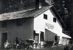 1915