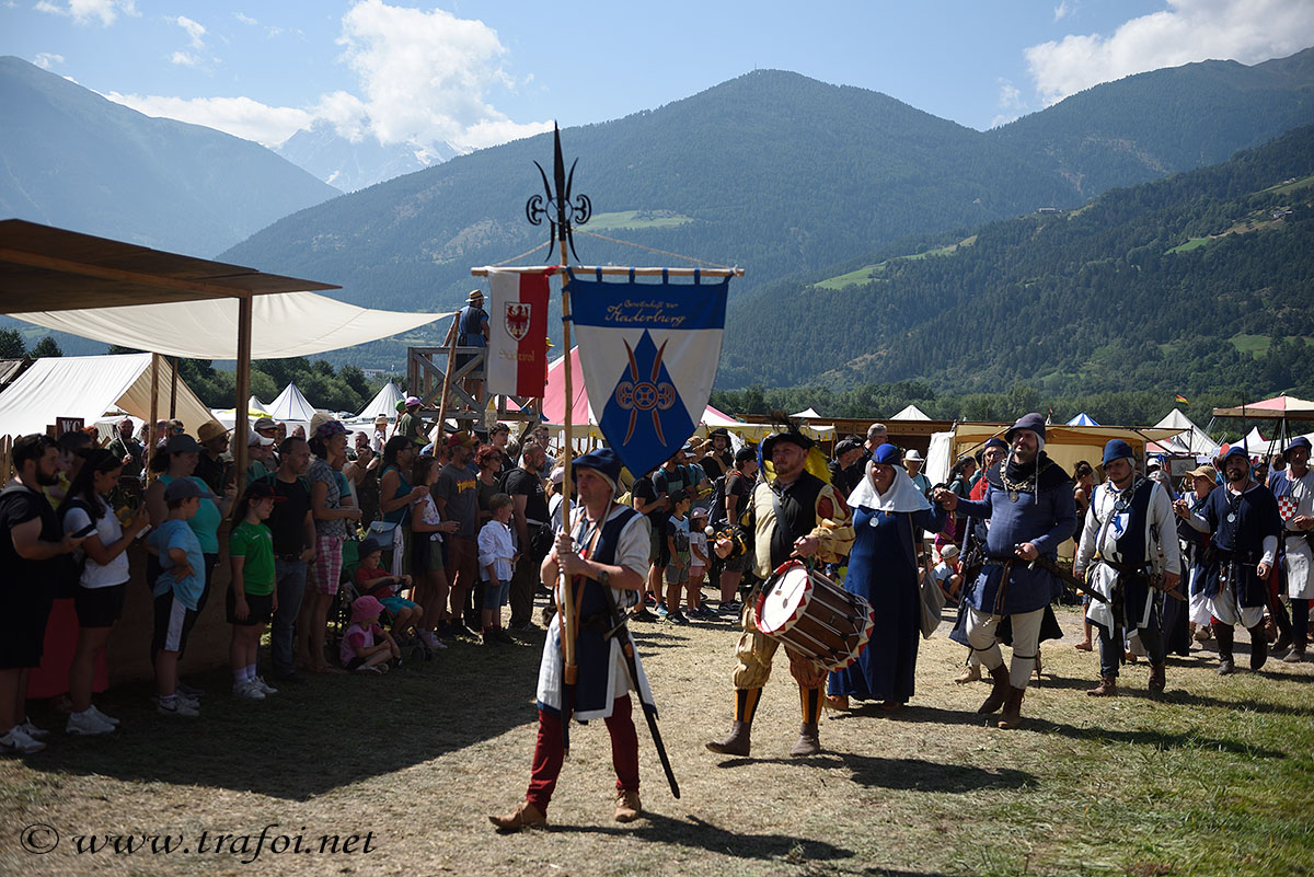 ../Costumi/Giochi_Medievali/009903_D750.jpg