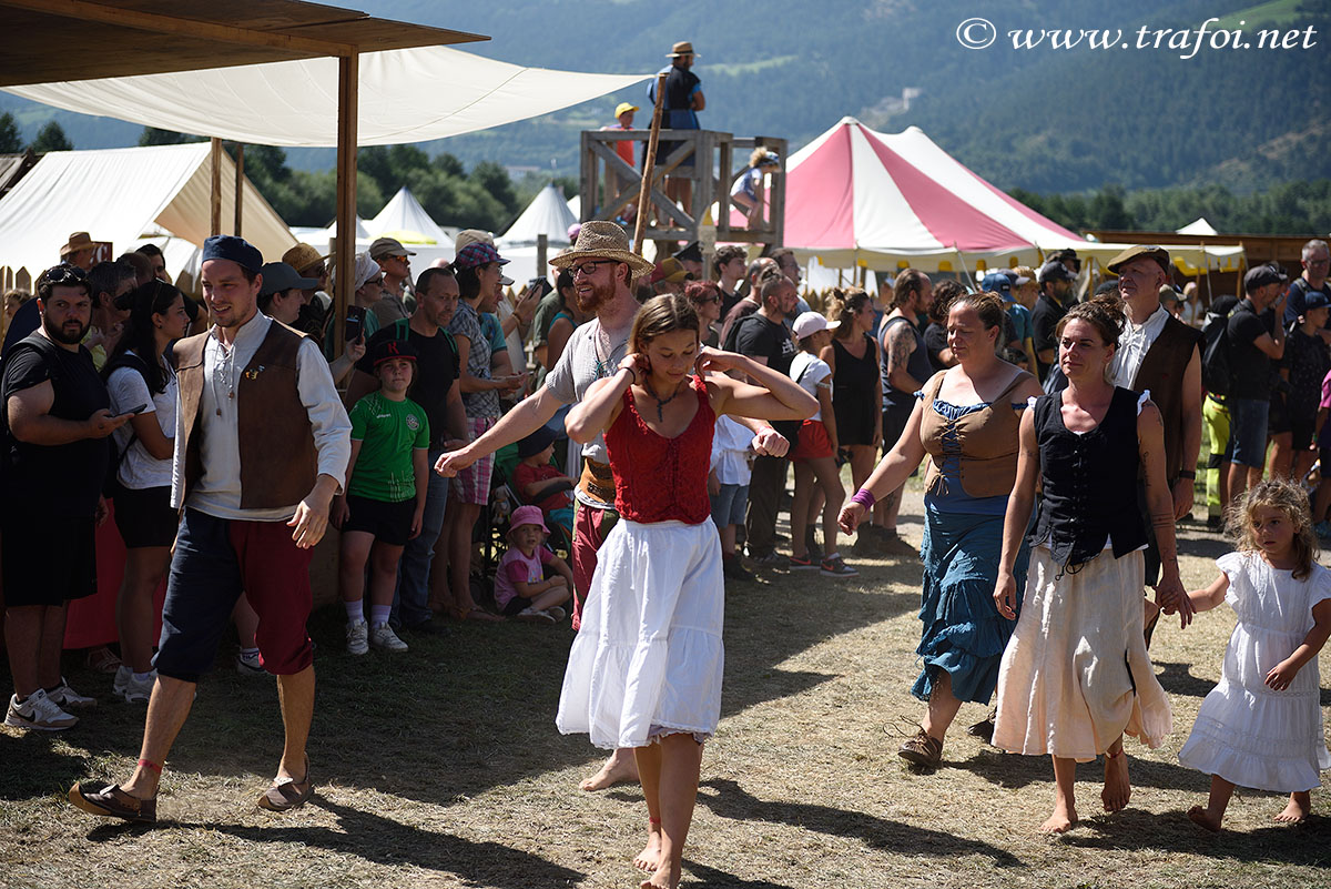 ../Costumi/Giochi_Medievali/009906_D750.jpg