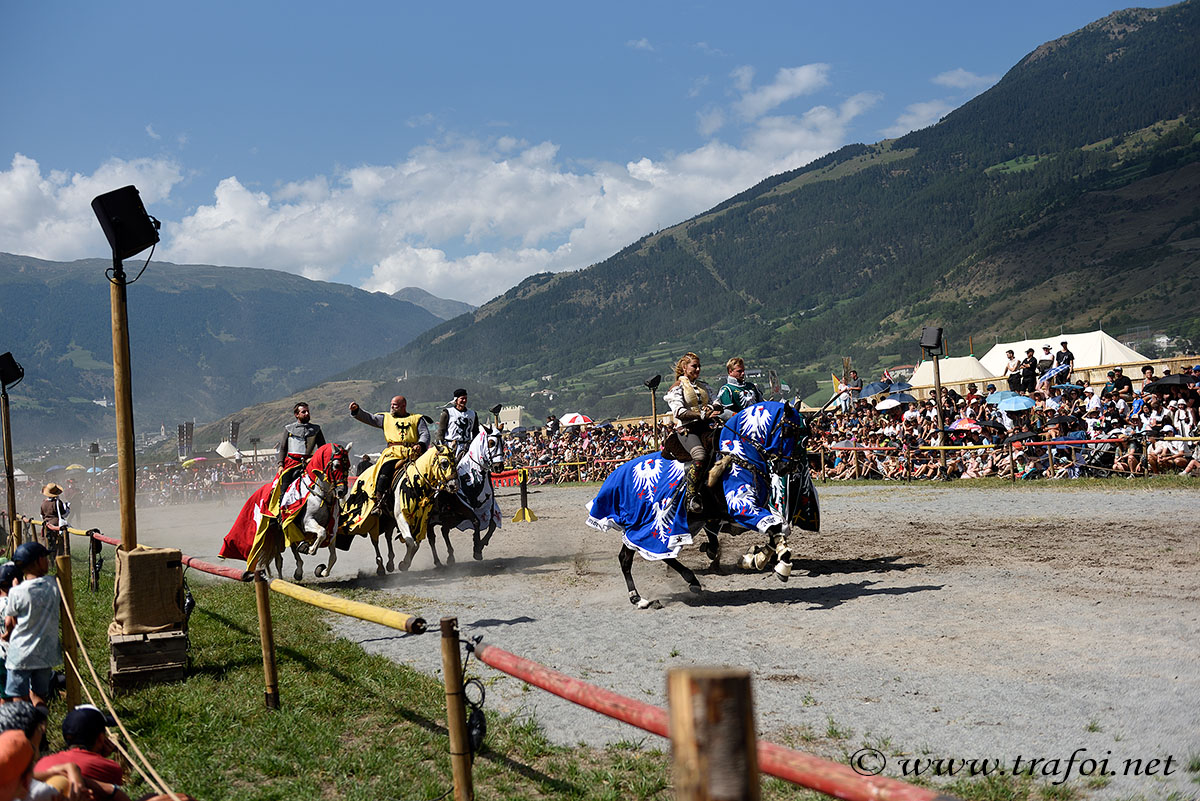 ../Costumi/Giochi_Medievali/009982_D750.jpg
