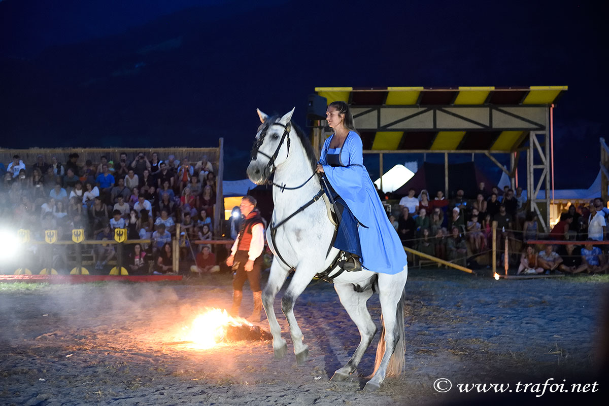 ../Costumi/Giochi_Medievali/010037_D750.jpg