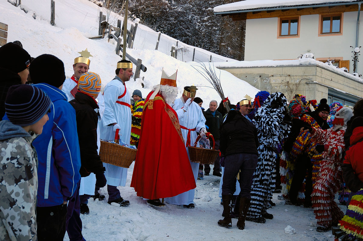 ../Costumi/Klosen/Klosen2100.jpg