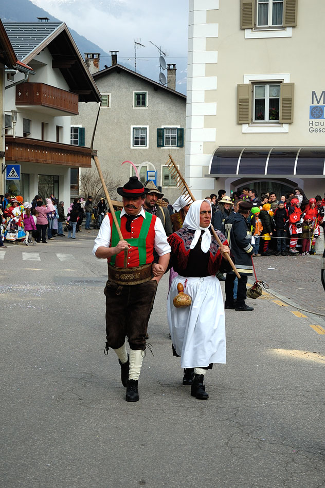 ../Costumi/Zusseln/Zusseln2890.jpg