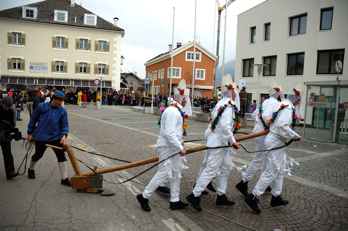 ../Costumi/Zusseln/Zusseln2901.jpg