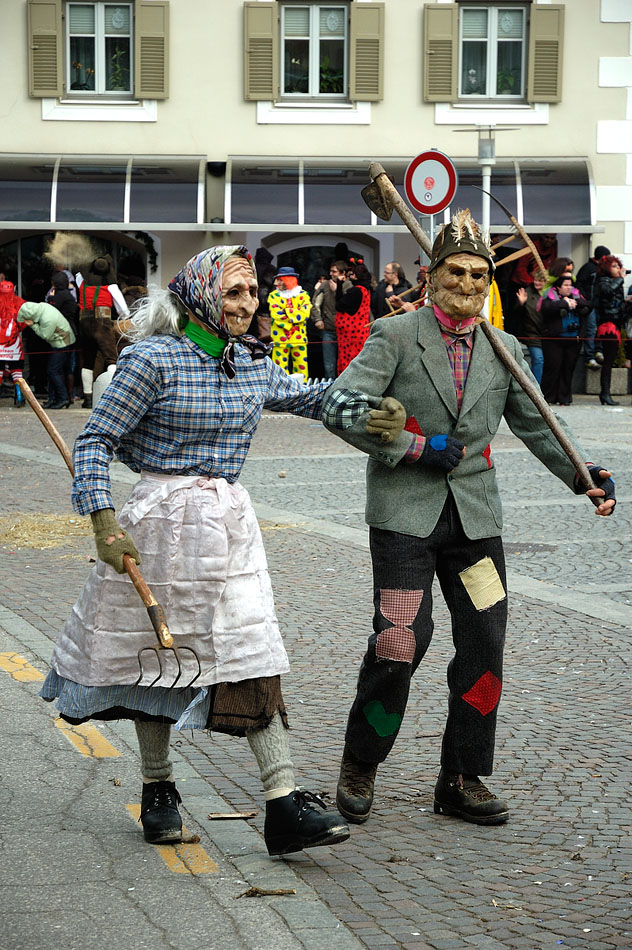 ../Costumi/Zusseln/Zusseln2905.jpg