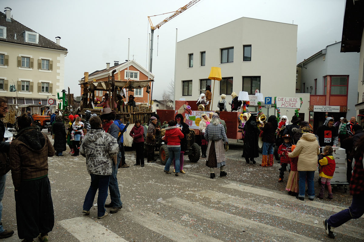 ../Costumi/Zusseln/Zusseln2995.jpg