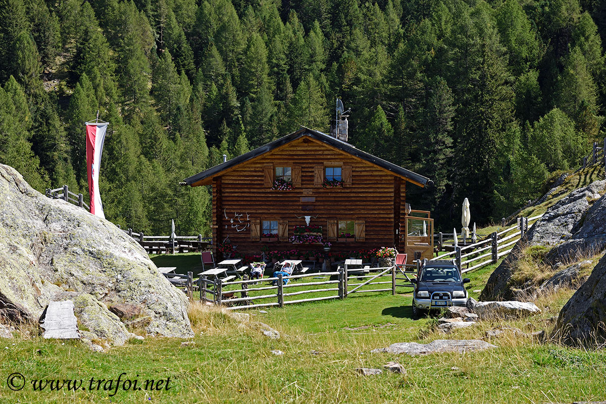 ../Escursioni2/Laces/Malga_Morter_012295.jpg