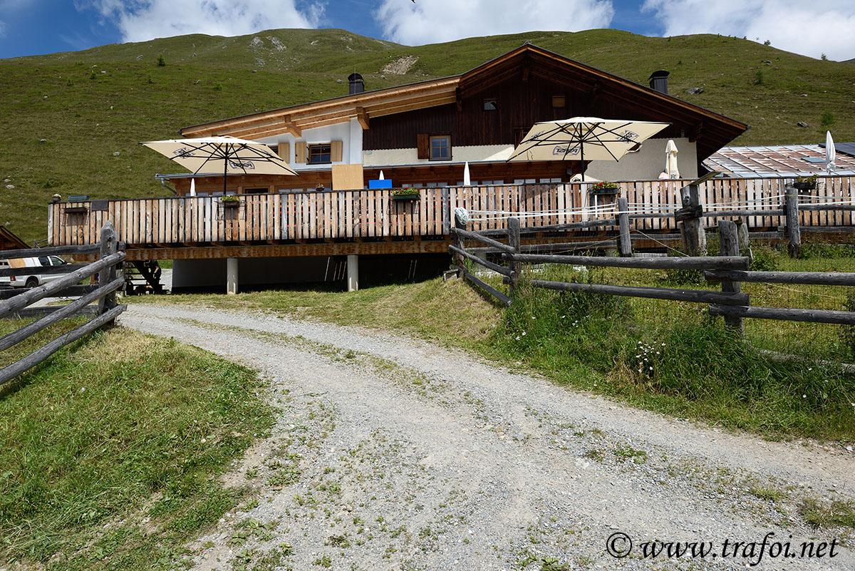 ../Escursioni2/Malles/011251_D750.jpg