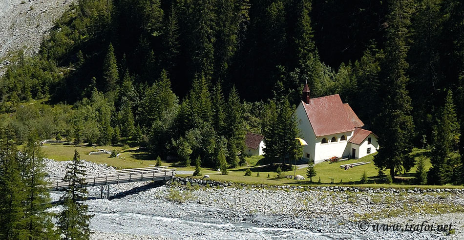 ../Foto_Presentazione/santuario2.jpg