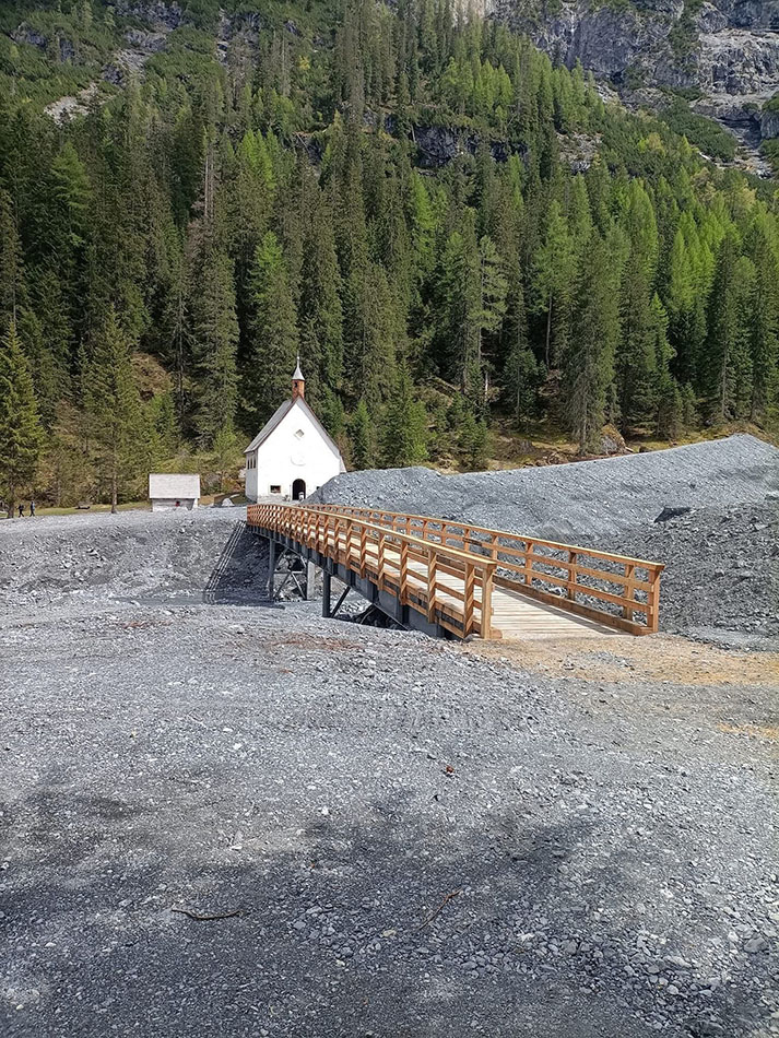 Il nuovo ponte delle Tre Fontane rifatto nel 2024 vertical