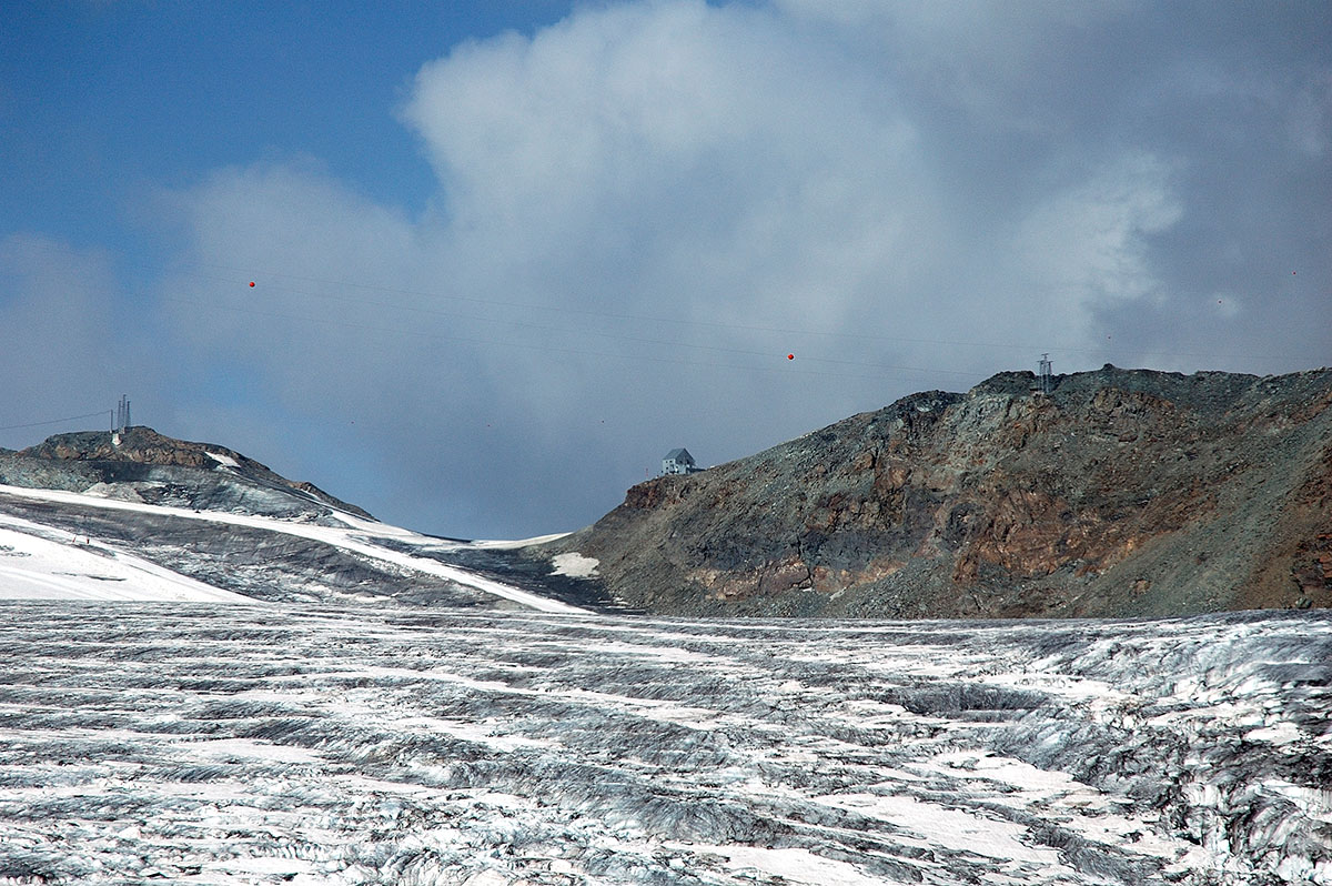 ../Viaggi/Cervinia_Zermatt/259_Rifugio_Teodulo.jpg