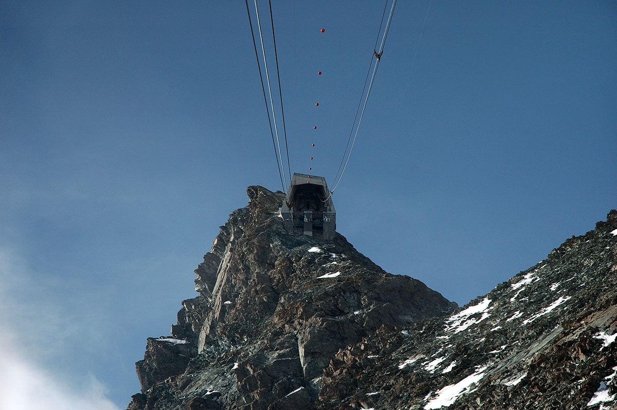 ../Viaggi/Cervinia_Zermatt/266_Piccolo_Cervino.jpg