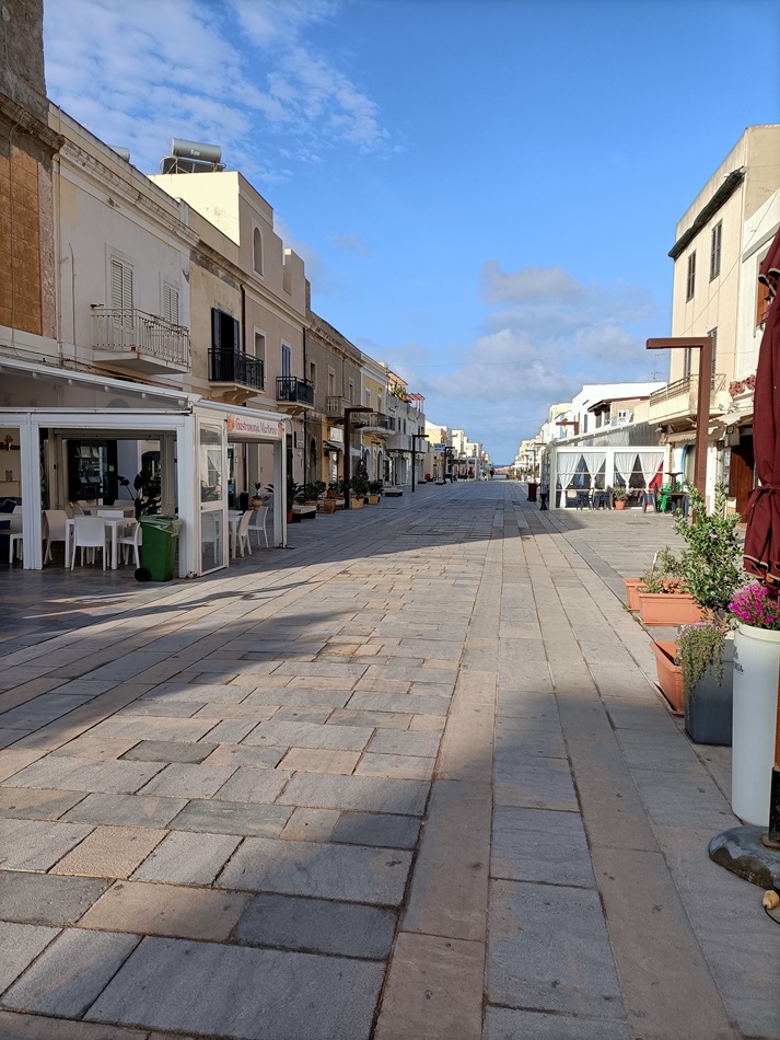 ../Viaggi/Lampedusa/Lampedusa_005.jpg
