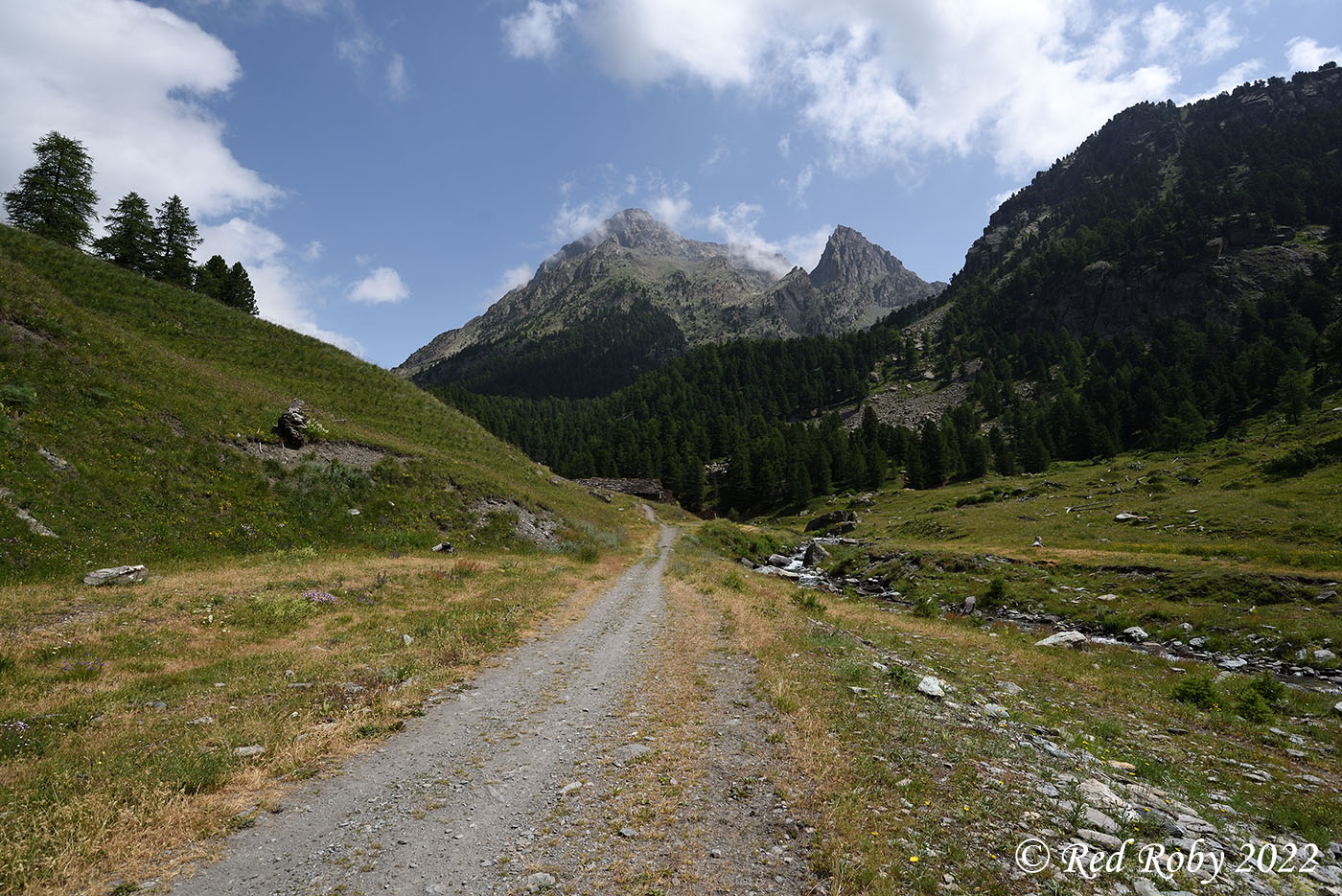 ../Viaggi/Monviso/Giro_Monviso_008233.jpg