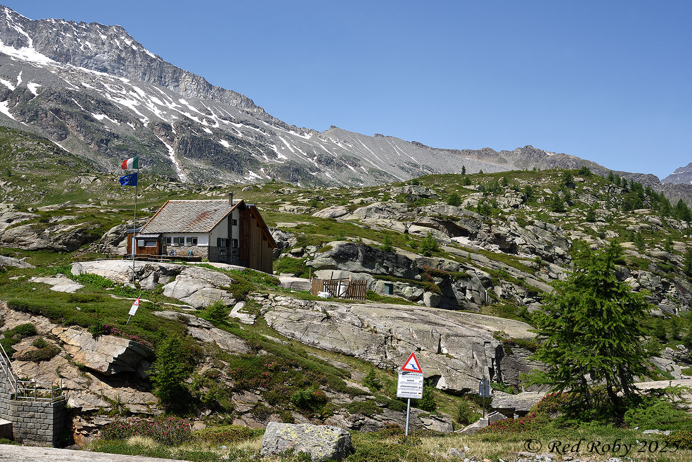 ../Viaggi/Nivolet/Rifugio_Jervis_011182.jpg