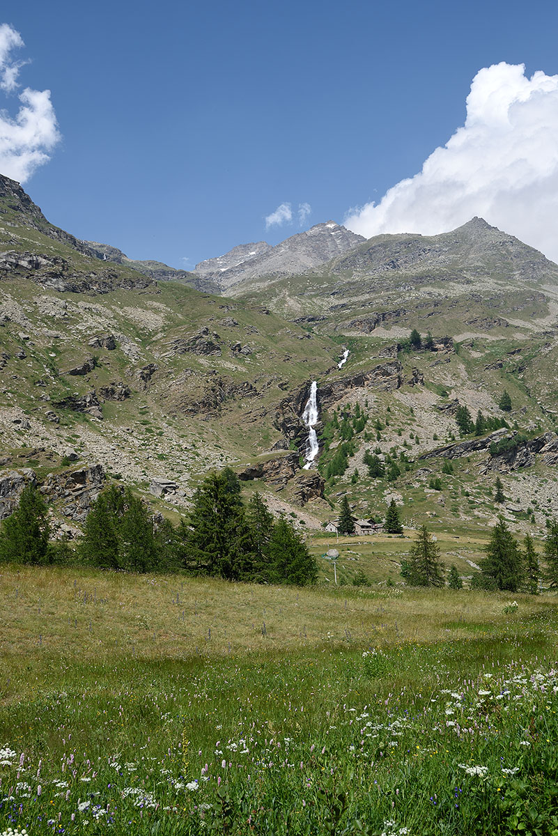 ../Viaggi/Nivolet/Rifugio_Jervis_011201.jpg