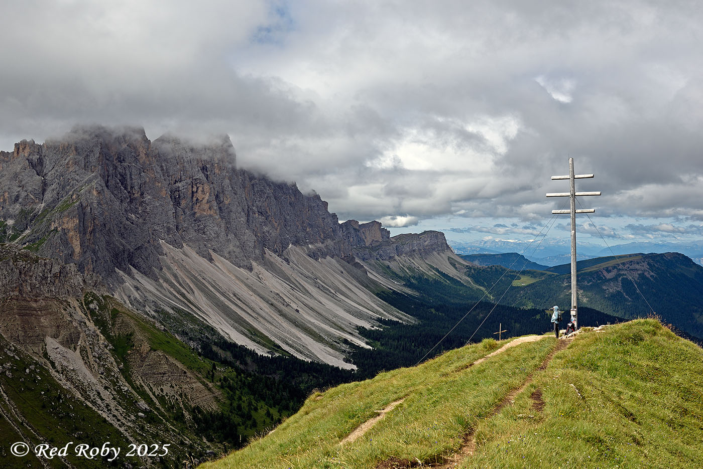 ../Viaggi/Val_di_Funes/Col_di_Poma_011949.jpg