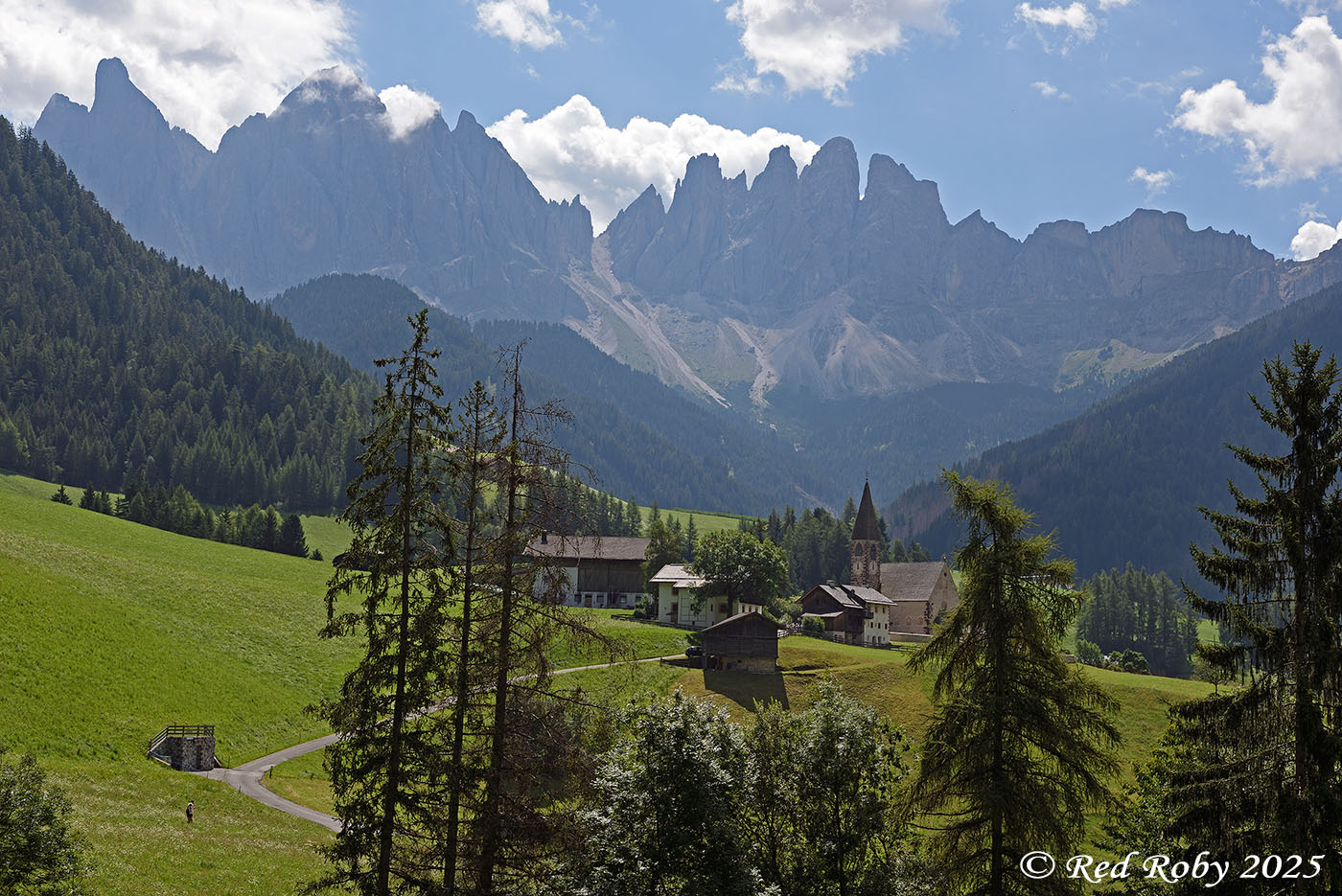 ../Viaggi/Val_di_Funes/Funes_011573.jpg