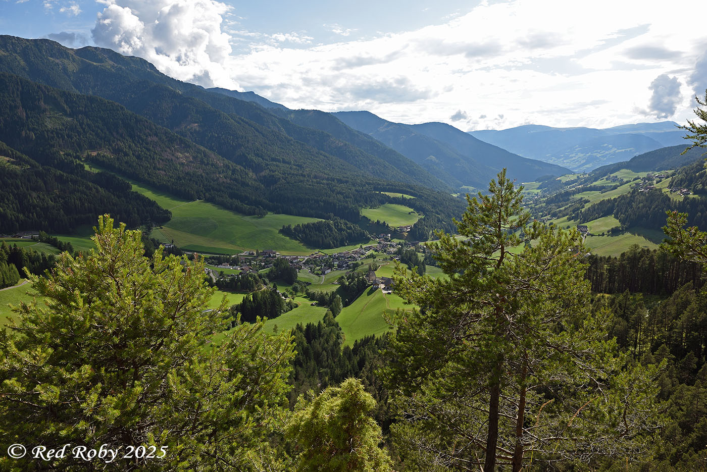 ../Viaggi/Val_di_Funes/Funes_011678.jpg