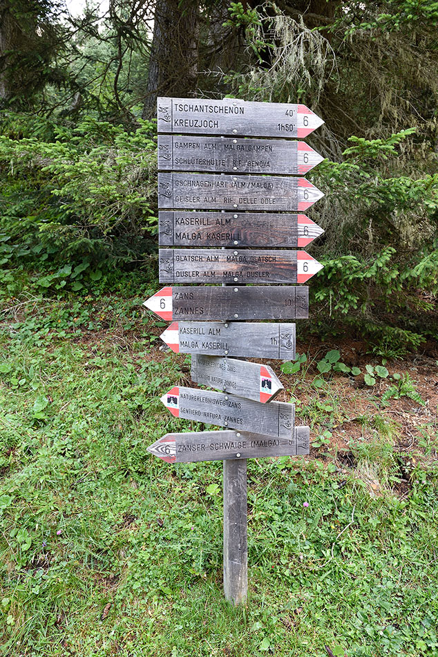 ../Viaggi/Val_di_Funes/Funes_011704.jpg