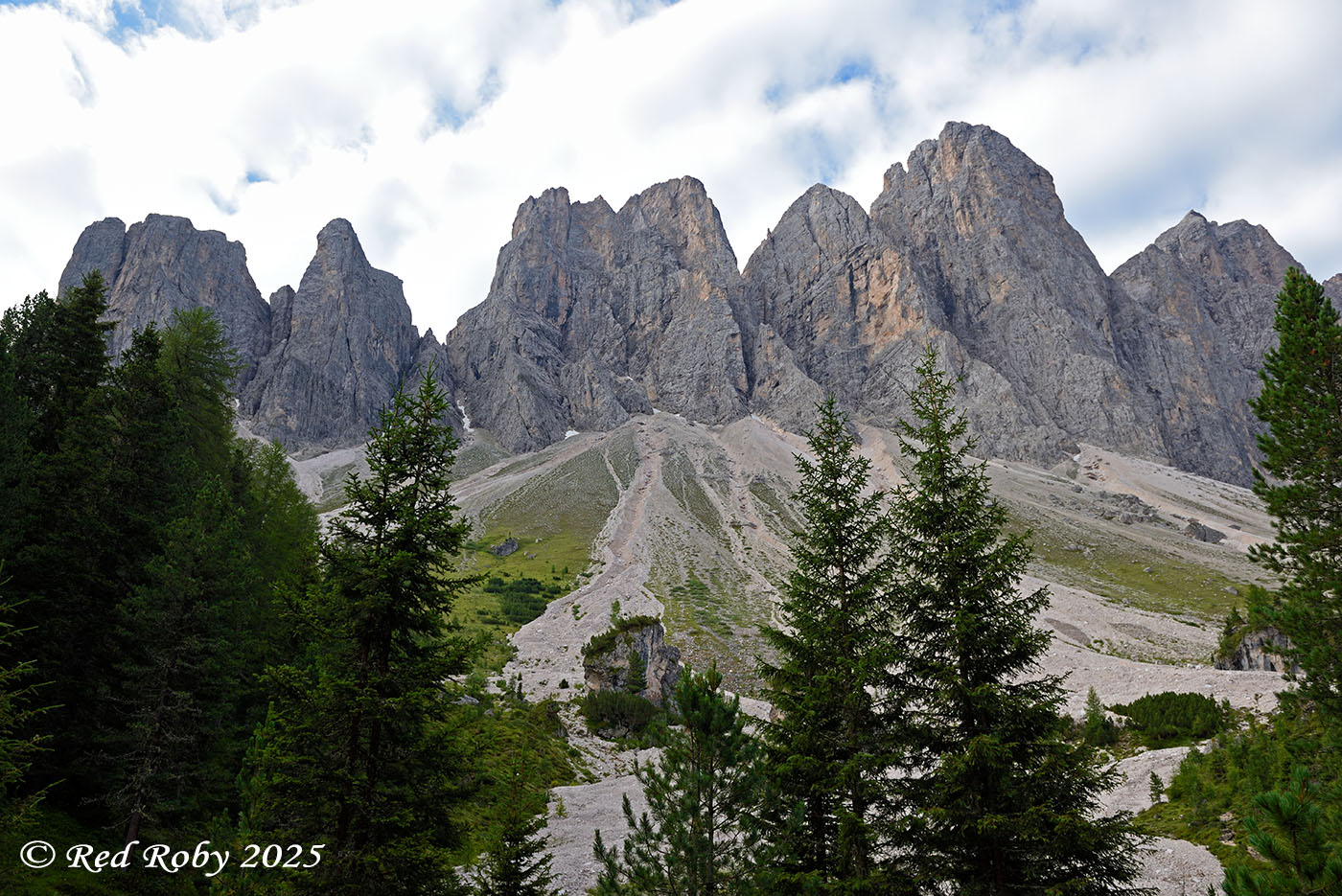 ../Viaggi/Val_di_Funes/Funes_011726.jpg