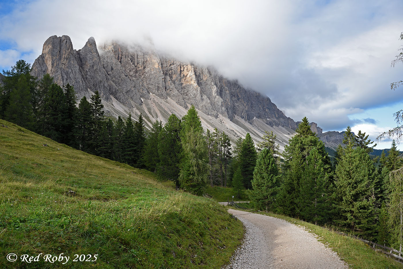 ../Viaggi/Val_di_Funes/Funes_011848.jpg