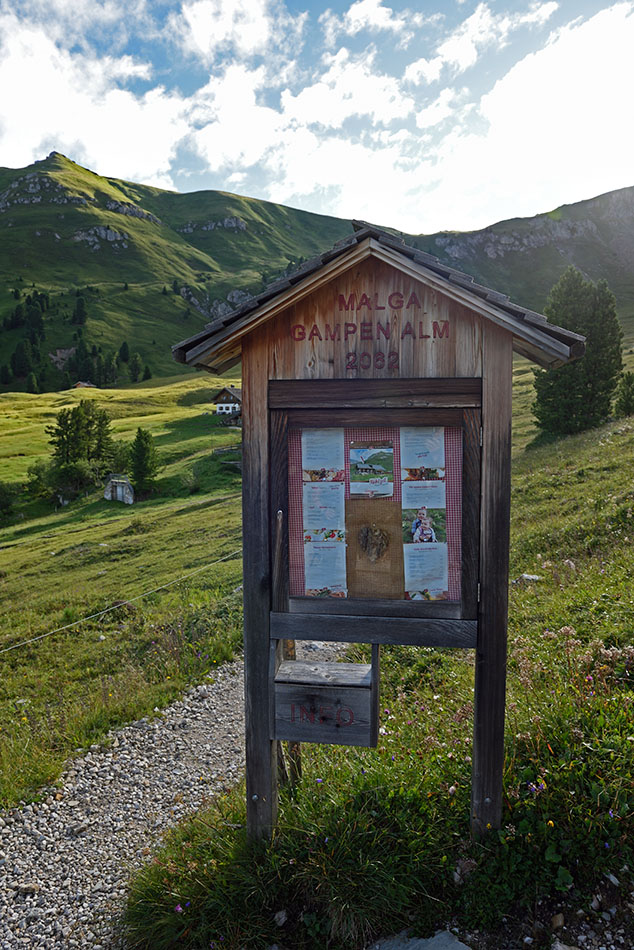 ../Viaggi/Val_di_Funes/Funes_011859.jpg