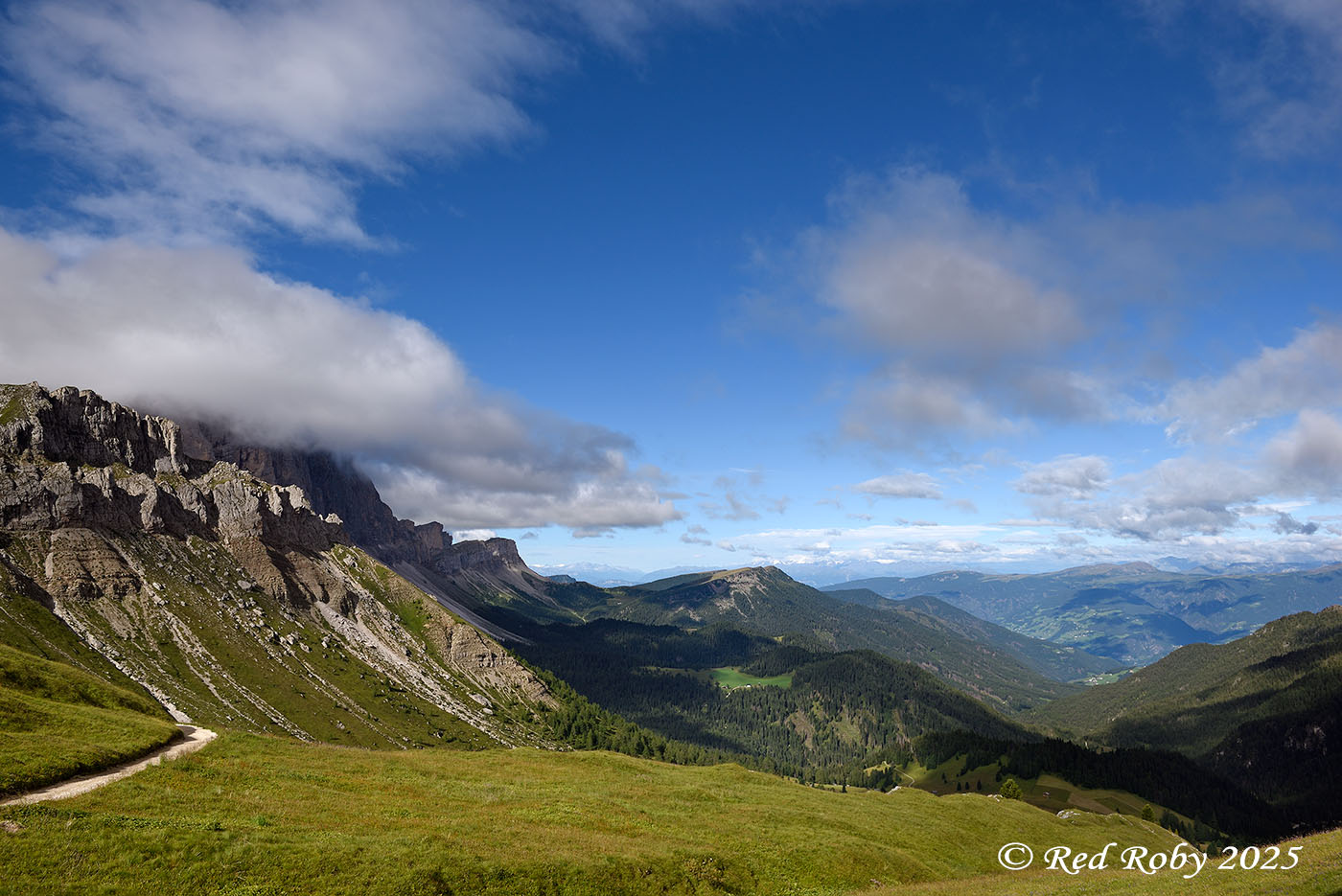 ../Viaggi/Val_di_Funes/Funes_011890.jpg