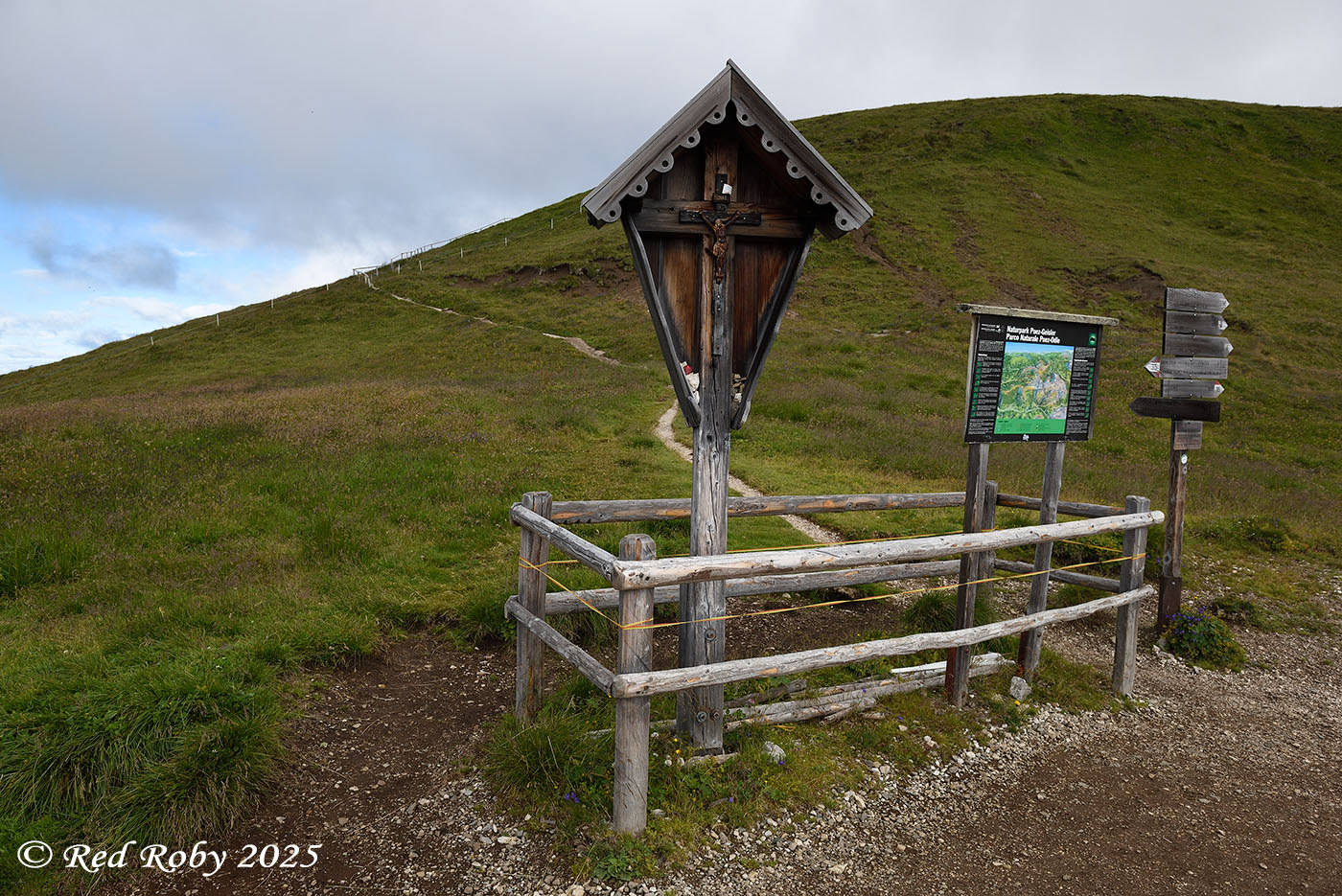 ../Viaggi/Val_di_Funes/Funes_011895.jpg
