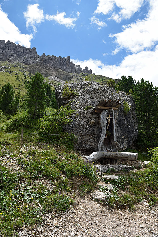 ../Viaggi/Val_di_Funes/Funes_012012.jpg