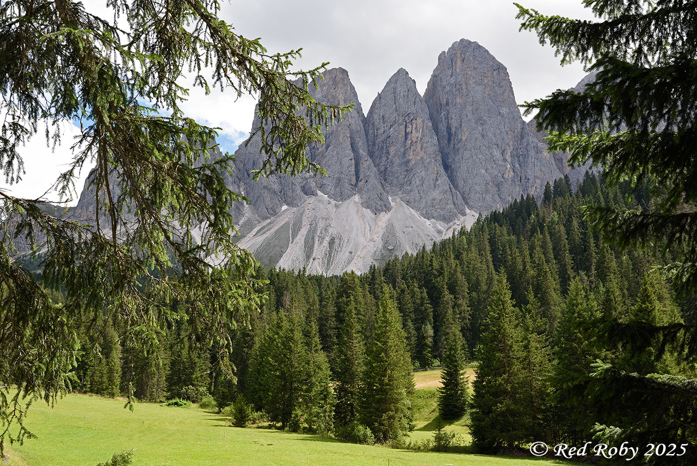 ../Viaggi/Val_di_Funes/Funes_012079.jpg