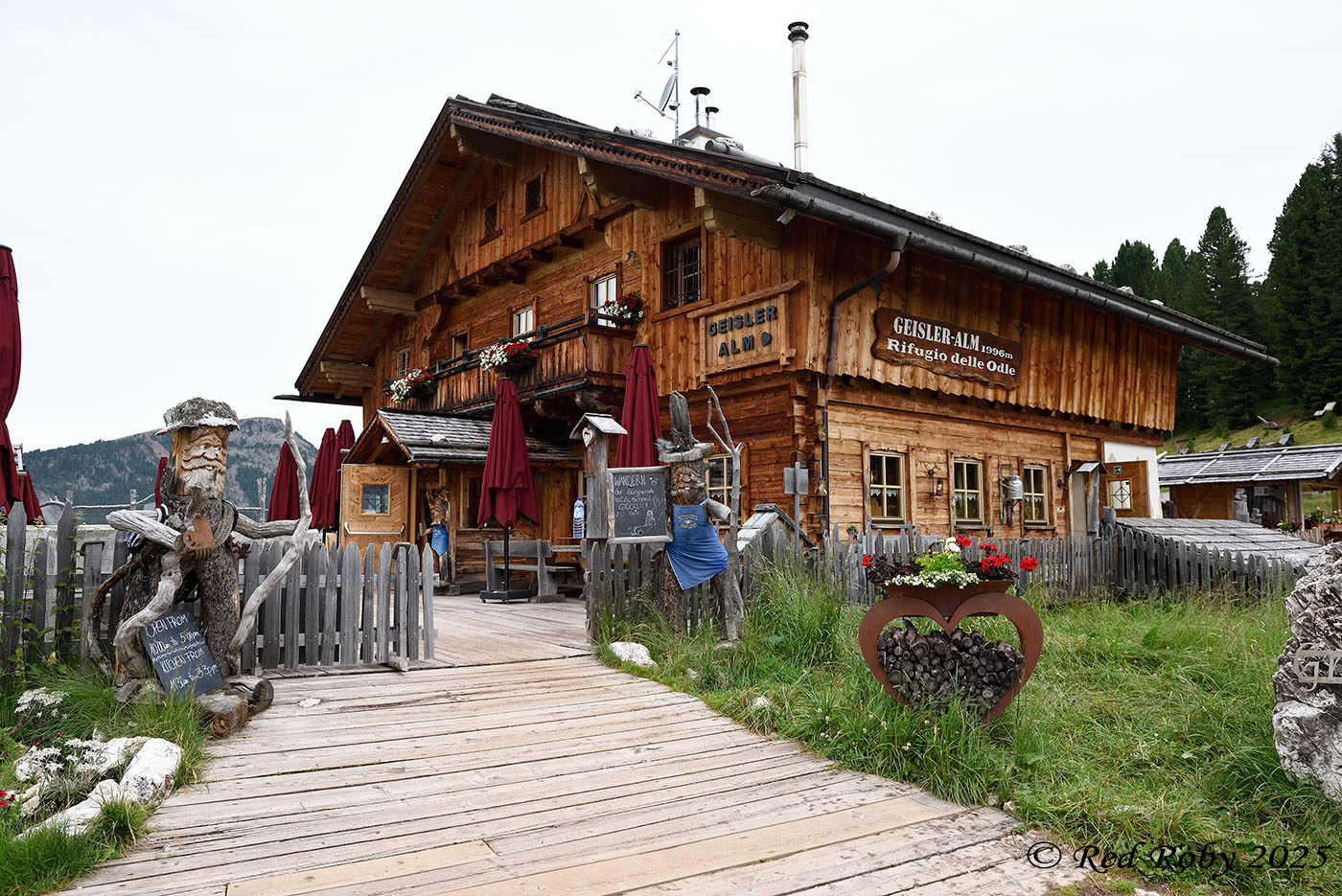 ../Viaggi/Val_di_Funes/Rifugio_Odle_011769.jpg