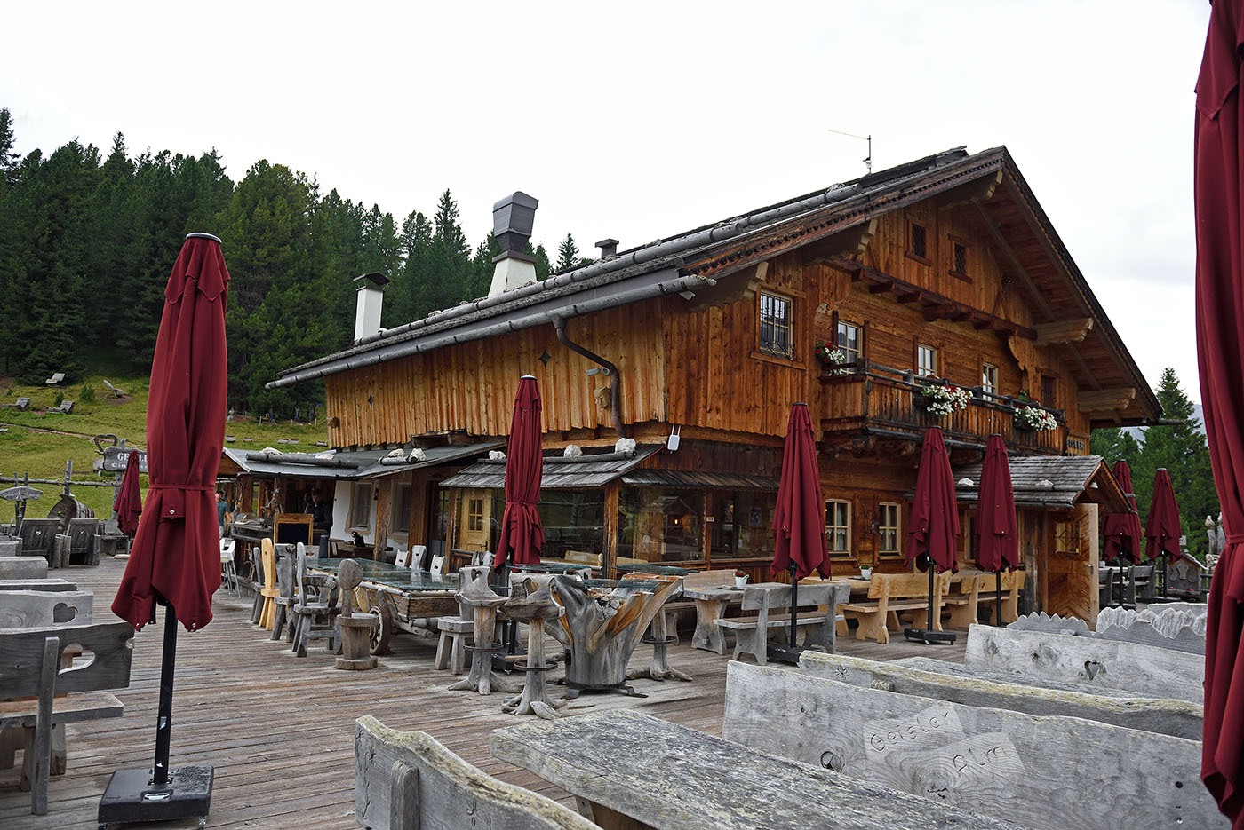 ../Viaggi/Val_di_Funes/Rifugio_Odle_011832.jpg